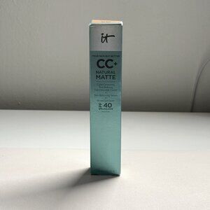 IT Cosmetics  CC+ Cream Natural Matte Foundation with SPF 40